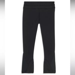 Lululemon pace rival crop with Luxtreme fabric